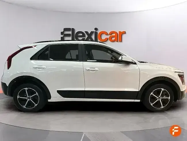 Usado Kia Niro 129 CV (94 kW) 2025 Blanco SUV