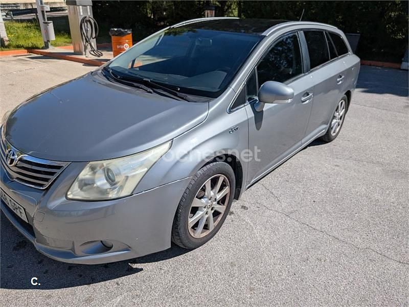 Usado Toyota Avensis Executive 150 CV (110 kW) 2009 Gris / plata Familiar