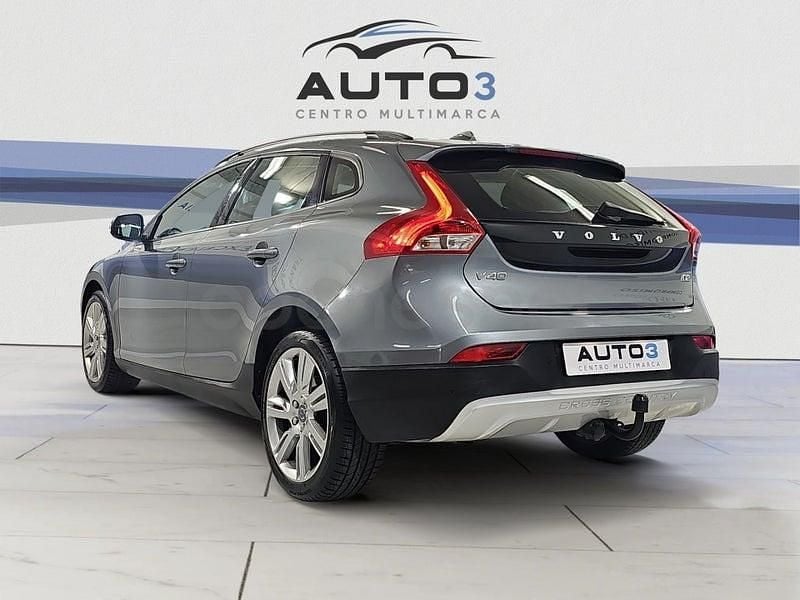 Usado Volvo V40 CC 150 CV (110 kW) 2016 Gris / plata Familiar