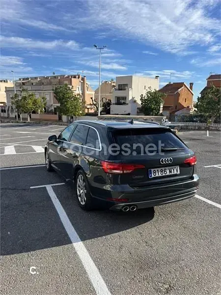Usado Audi A4 190 CV (139 kW) 2016 Gris / plata Familiar