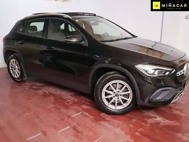 Usado Mercedes GLA200 150 CV (110 kW) 2020 Negro SUV