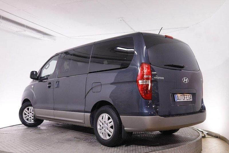 Usado Hyundai H-1 136 CV (100 kW) 2016 Negro metalizado Monovolumen