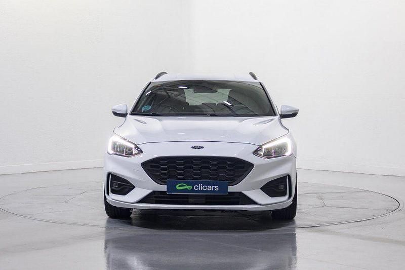 Usado Ford Focus Trend 125 CV (91 kW) 2019 Blanco Familiar