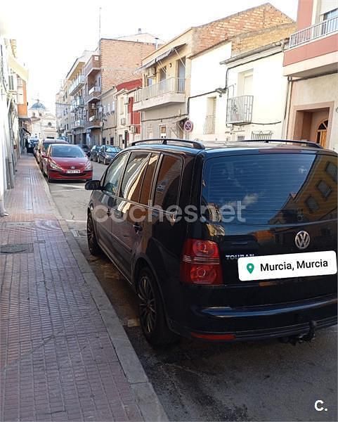 Usado VW Touran Highline 140 CV (102 kW) 2007 Negro Monovolumen