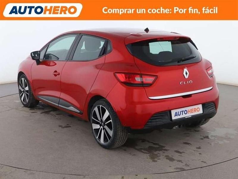 Usado Renault Clio IV Dynamique 90 CV (66 kW) 2015 Rojo Utilitario