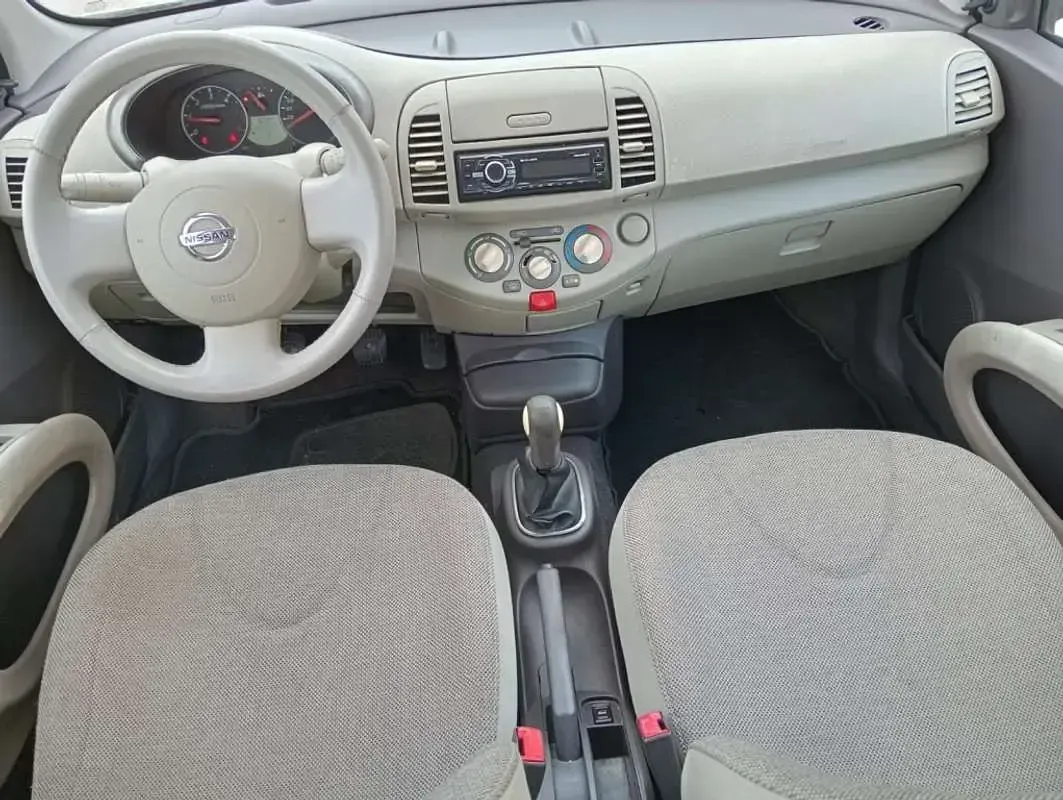 Usado Nissan Micra Acenta 82 CV (60 kW) 2005 Verde Utilitario