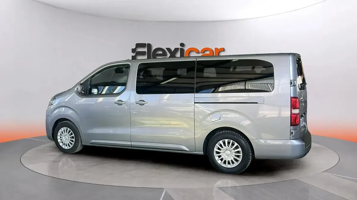 Usado Toyota Proace Verso Active 131 CV (96 kW) 2023 Gris Familiar