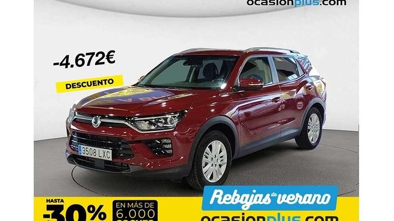 Burdeos Usado 2022 Ssangyong Korando Limited SUV | 15.228 € (Buen precio) - Imagen 1/4