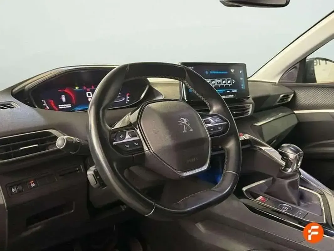 Usado Peugeot 3008 Allure 131 CV (96 kW) 2021 Verde SUV