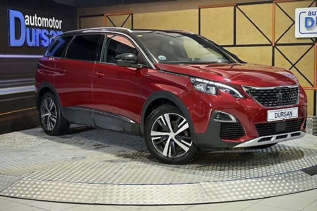 Usado Peugeot 5008 GT 131 CV (96 kW) 2020 Rojo Monovolumen