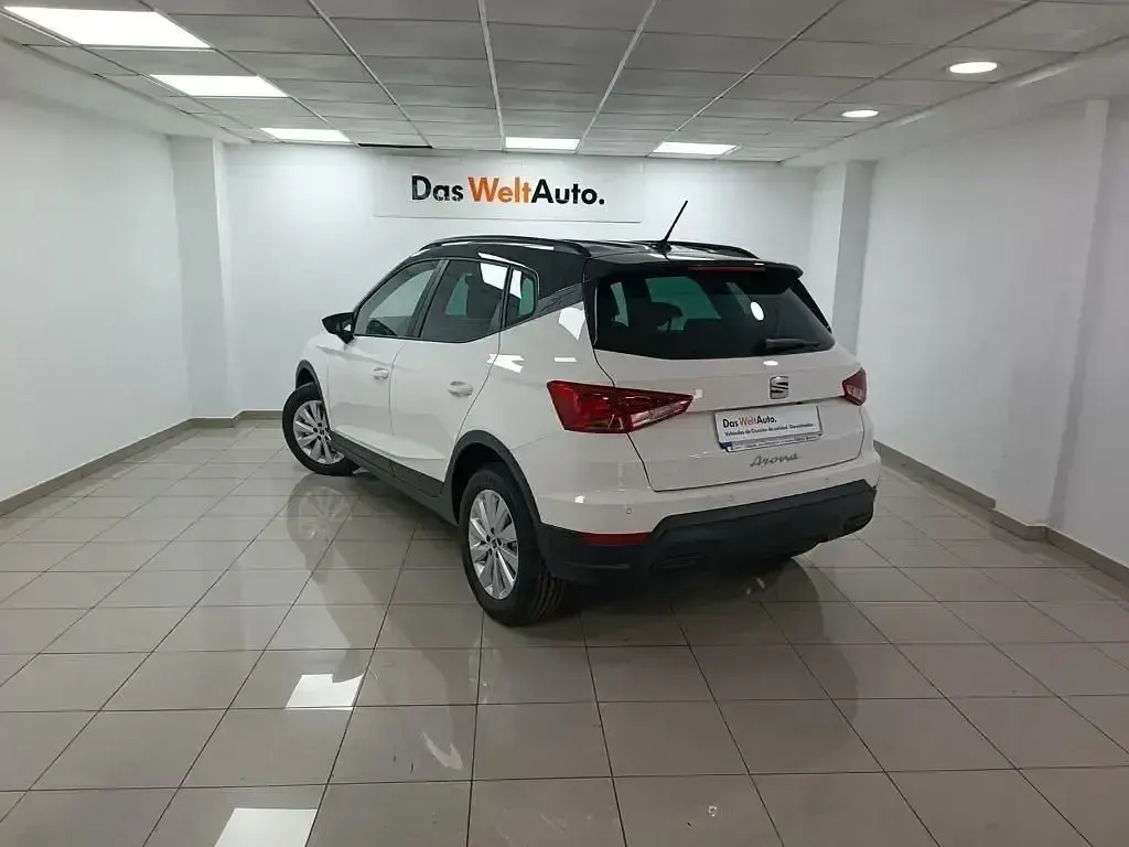 Usado Seat Arona Style 116 CV (85 kW) 2025 Blanco SUV