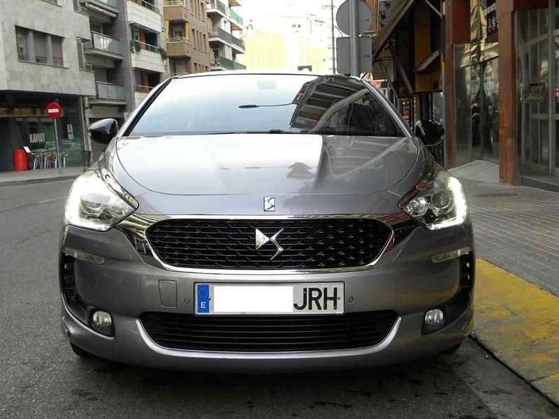 Usado DS Automobiles DS5 Style 120 CV (88 kW) 2016 Gris Utilitario