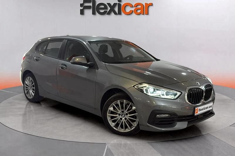 Gris Usado 2023 BMW 118 Utilitario | 18.990 € (Super precio) - Imagen 1/4