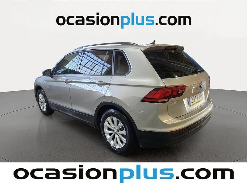 Usado VW Tiguan Edition 116 CV (85 kW) 2017 Gris plata SUV
