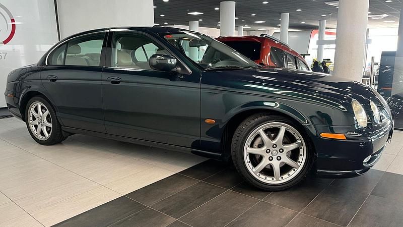 Usado Jaguar S-Type Executive 240 CV (176 kW) 2001 Verde Berlina