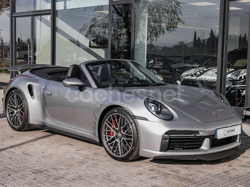 Usado Porsche 911 Turbo Cabriolet 580 CV (426 kW) 2022 Gris / plata Descapotable