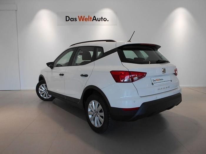 Usado Seat Arona Reference 95 CV (69 kW) 2019 Blanco SUV