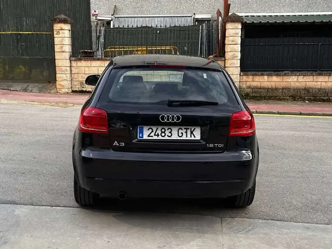 Usado Audi A3 Ambiente 105 CV (77 kW) 2010 Utilitario