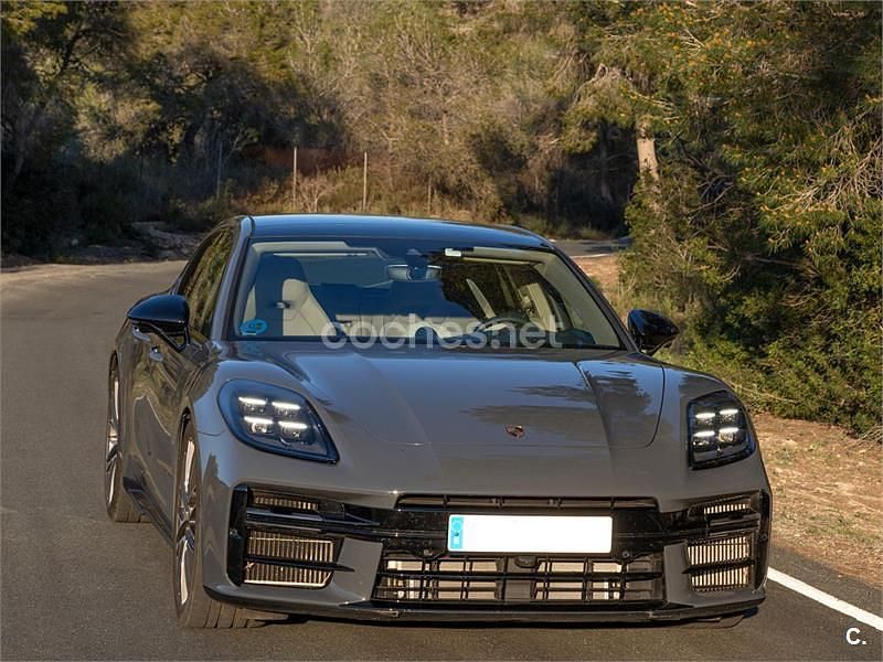 Usado Porsche Panamera 4 470 CV (345 kW) 2025 Gris / plata Berlina