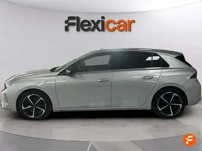 Usado Opel Astra Edition 130 CV (95 kW) 2023 Gris Berlina