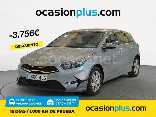 Gris / plata Usado 2023 Kia Ceed Utilitario | 16.350 € (Precio justo) - Imagen 1/4