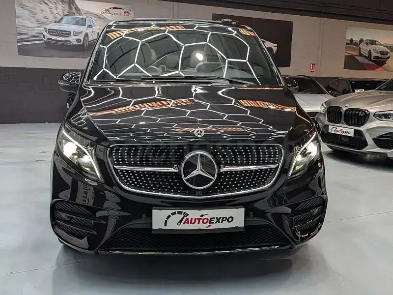 Usado Mercedes V300 Exclusive 239 CV (175 kW) 2024 Negro Monovolumen