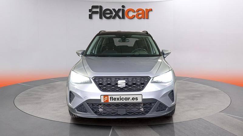 Usado Seat Arona Style 110 CV (80 kW) 2022 Gris SUV