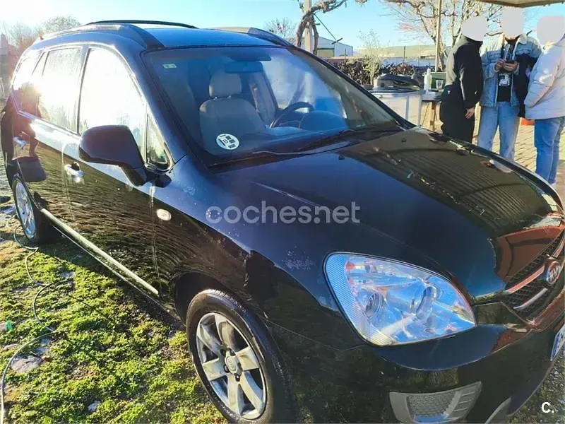 Usado Kia Carens Active 140 CV (102 kW) 2007 Negro Monovolumen