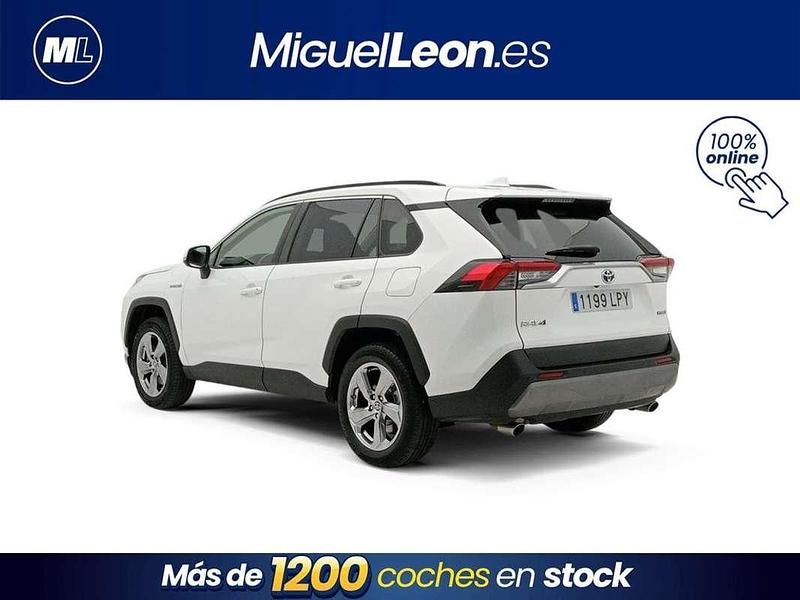 Usado Toyota RAV4 Hybrid Advance 219 CV (161 kW) 2021 Blanco SUV