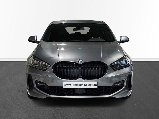 Usado BMW 118 Shadowline 150 CV (110 kW) 2024 Gris Utilitario