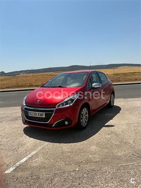 Granate Usado 2018 Peugeot 208 Allure Utilitario | 8000 € (Super precio) - Imagen 1/2