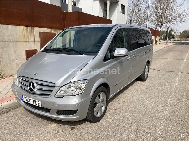 Usado Mercedes Viano 150 CV (110 kW) 2011 Gris / plata Monovolumen