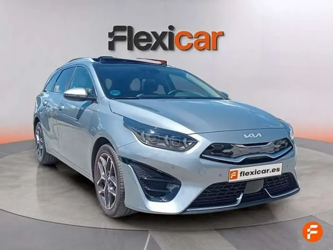 Usado Kia Ceed 141 CV (103 kW) 2023 Gris Utilitario