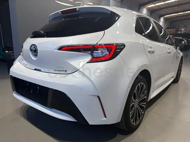 Usado Toyota Corolla Edition 140 CV (102 kW) 2023 Blanco Berlina