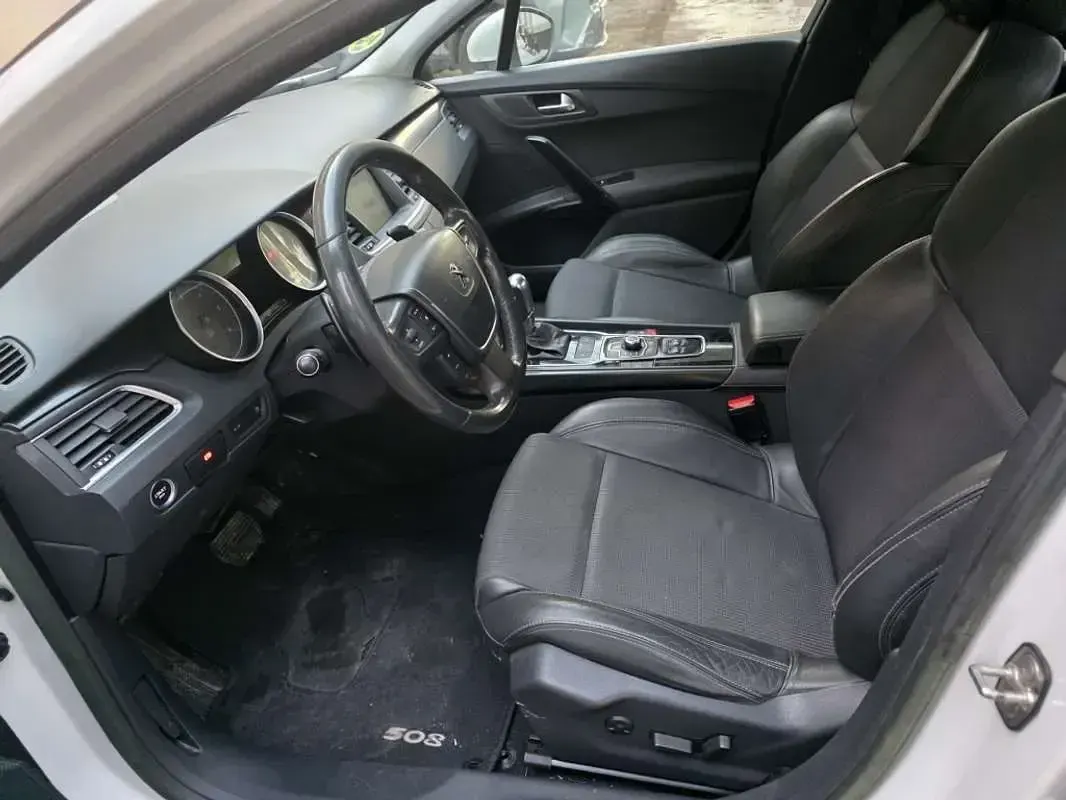 Usado Peugeot 508 SW Allure 163 CV (119 kW) 2012 Blanco Familiar