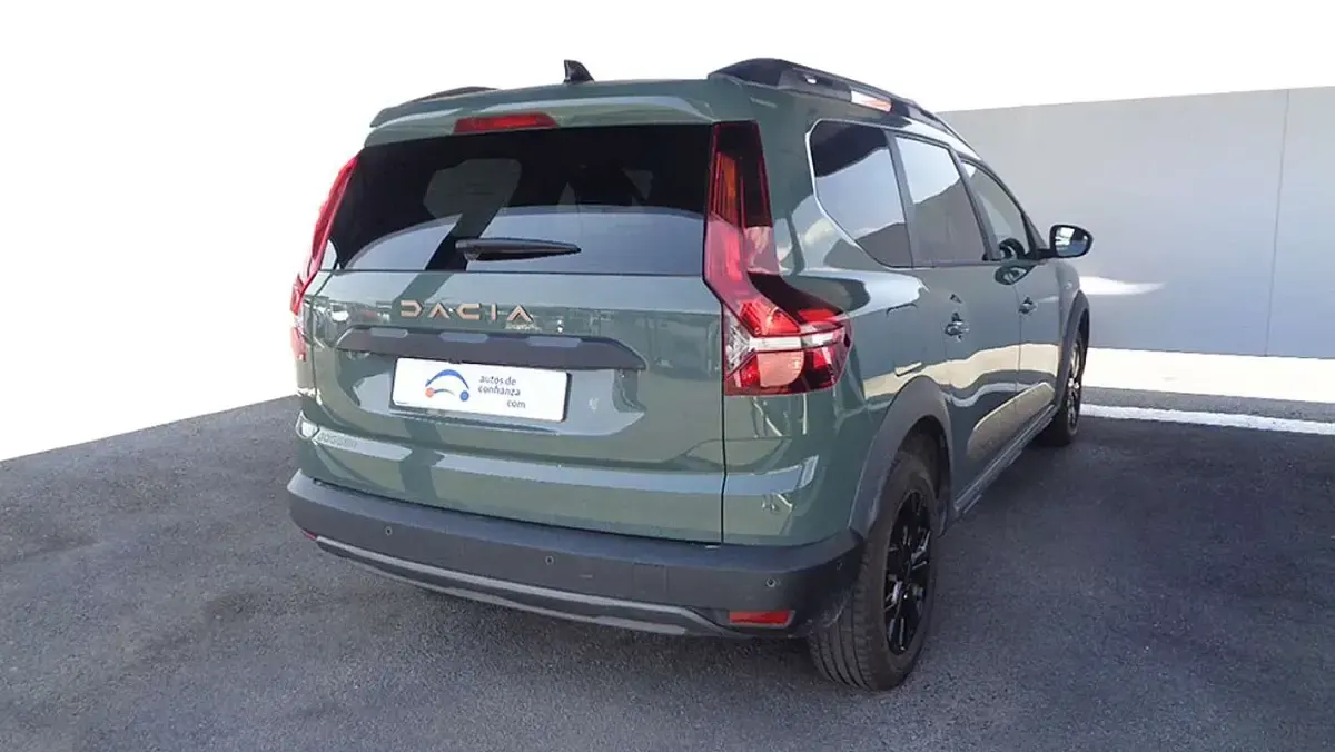 Usado Dacia Jogger Extreme 140 CV (102 kW) 2025 Monovolumen