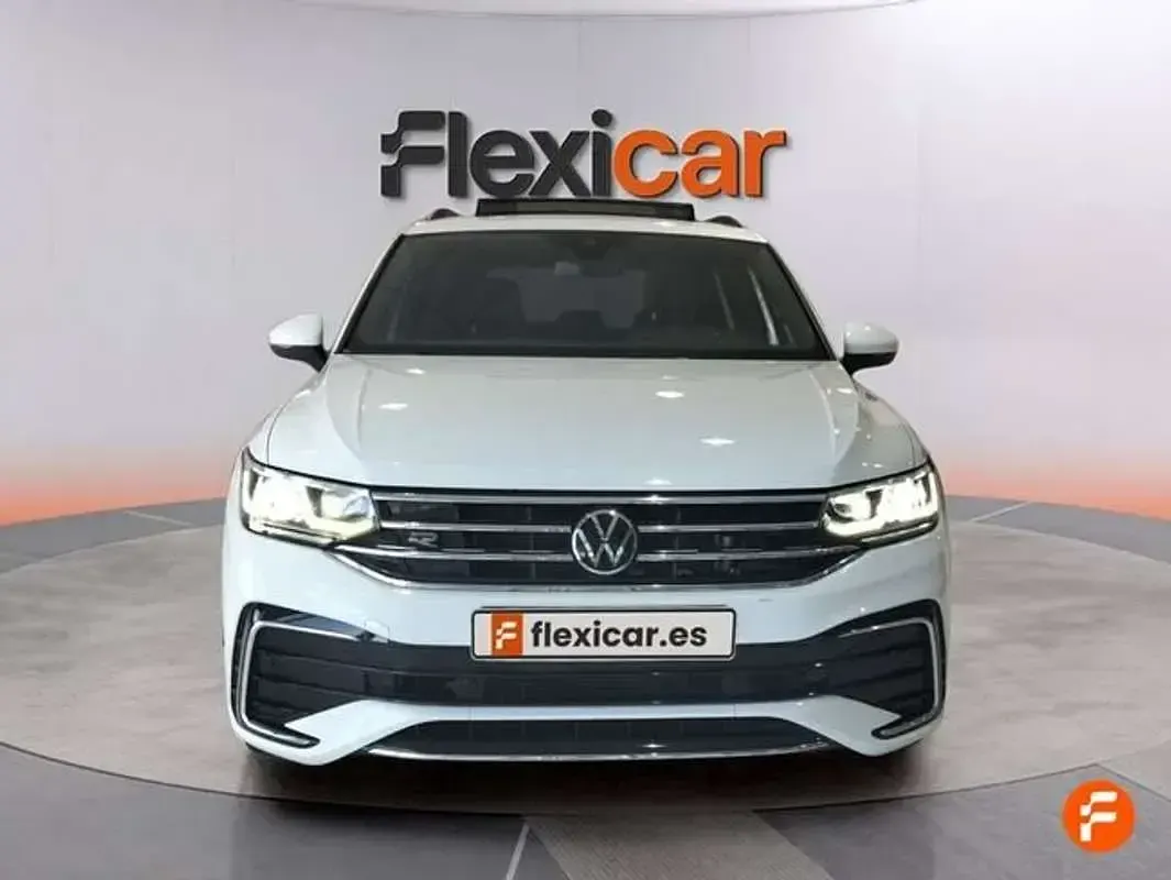 Usado VW Tiguan R-line 150 CV (110 kW) 2023 Blanco SUV