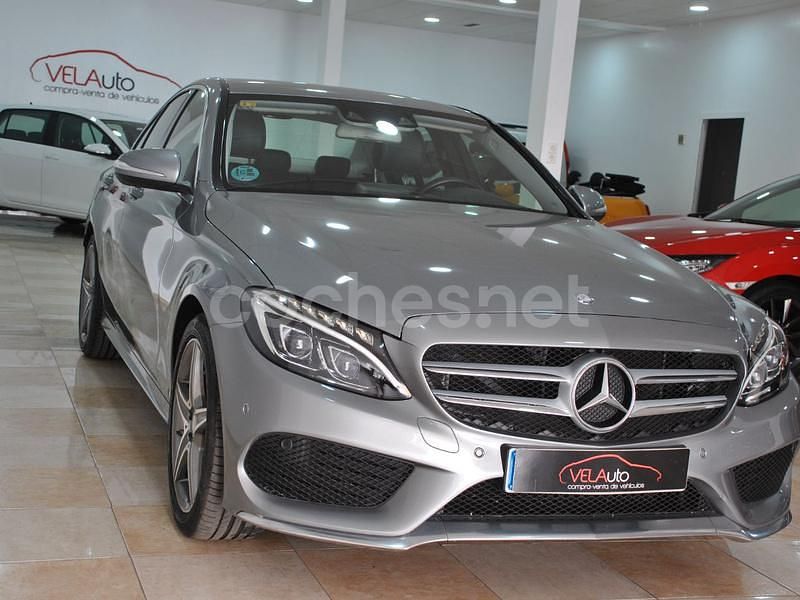 Usado Mercedes C220 AMG line 170 CV (125 kW) 2015 Gris / plata Berlina