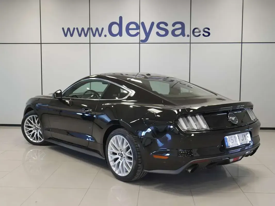 Usado Ford Mustang Fastback 314 CV (230 kW) 2017 Negro Coupe