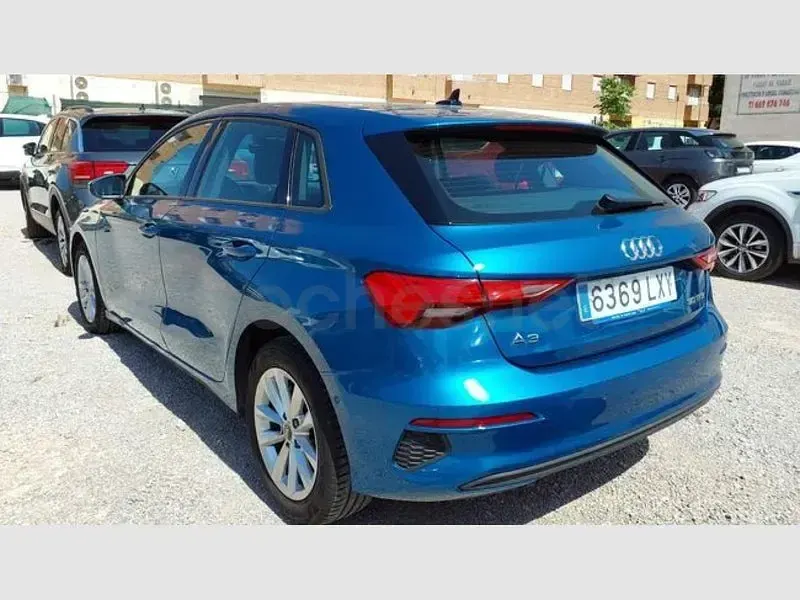 Usado Audi A3 110 CV (80 kW) 2022 Azul Berlina