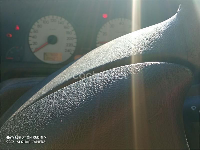 Usado Citroën Xsara 167 CV (122 kW) 2002 Gris / plata Coupe