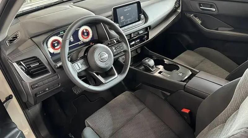 Nuevo Nissan X-Trail Acenta 120 CV (88 kW) 2026 Yuki white sólido SUV