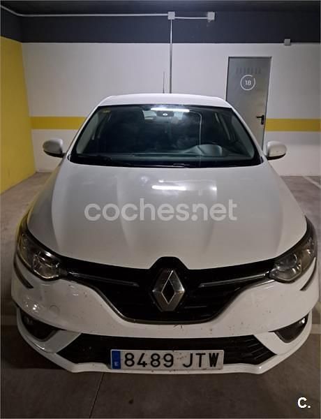 Usado Renault Mégane IV Business 90 CV (66 kW) 2016 Blanco Berlina