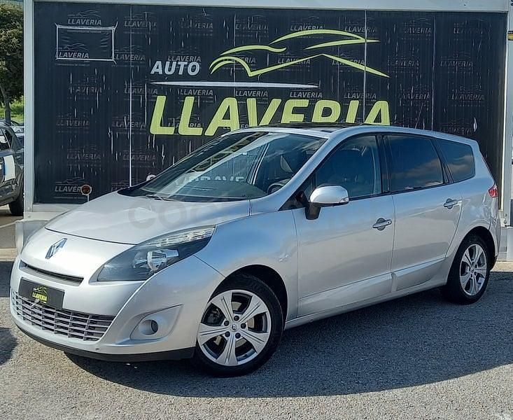 Usado Renault Grand Scénic III Dynamique 130 CV (95 kW) 2009 Gris / plata Monovolumen