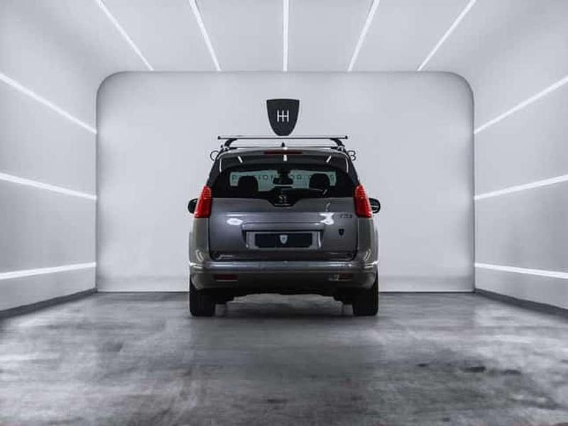 Usado Peugeot 5008 Style 120 CV (88 kW) 2016 Gris Monovolumen