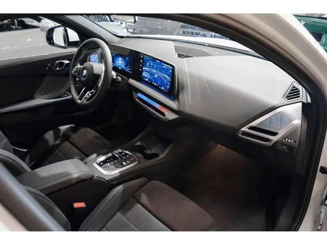 Nuevo BMW 120 Comfort Edition 163 CV (119 kW) 2026 Blanco Utilitario