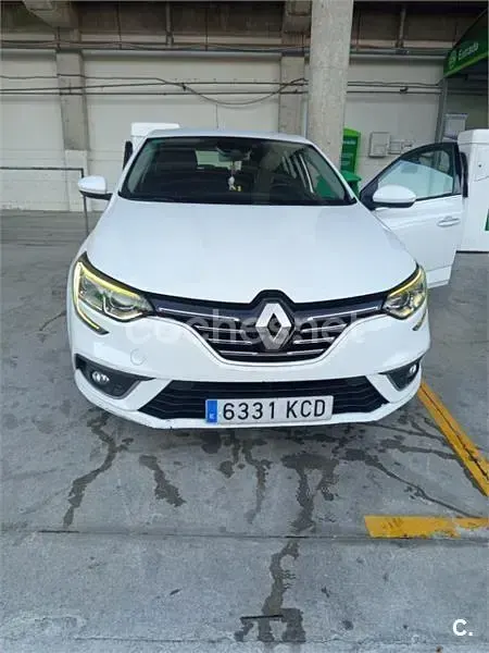 Usado Renault Mégane IV Zen 130 CV (95 kW) 2017 Blanco Berlina