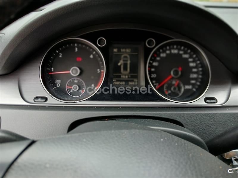 Usado VW Passat Edition 105 CV (77 kW) 2013 Negro Familiar