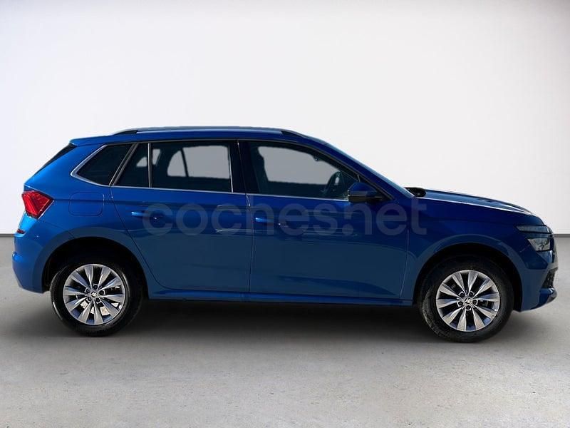 Usado Skoda Kamiq 110 CV (80 kW) 2022 Azul SUV