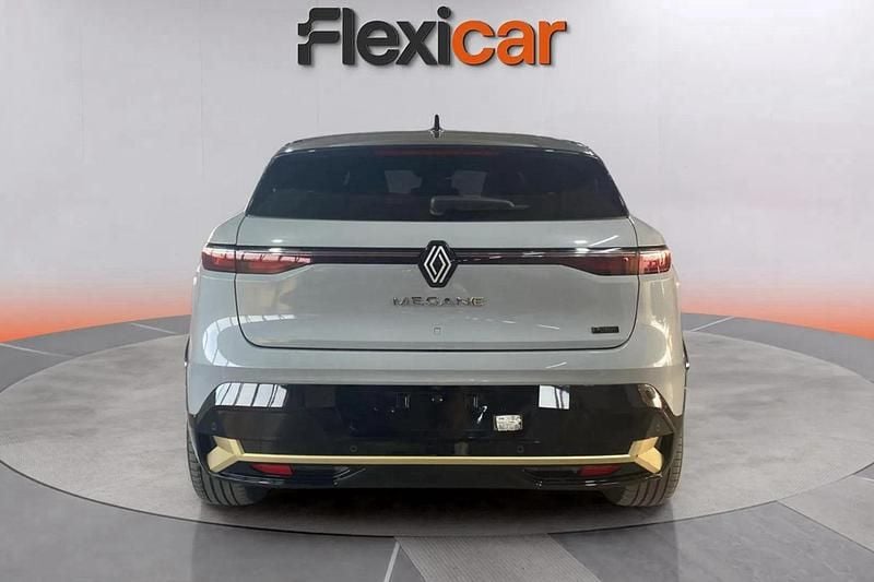 Usado Renault Megane E-Tech Techno 160 kW (218 CV) 2023 Gris Berlina